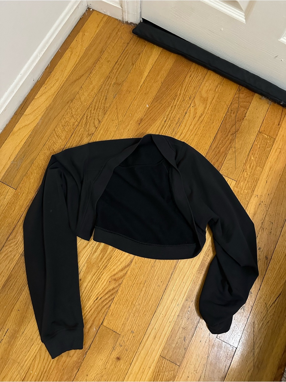 Black Women's Cropped Lululemon Shawl
